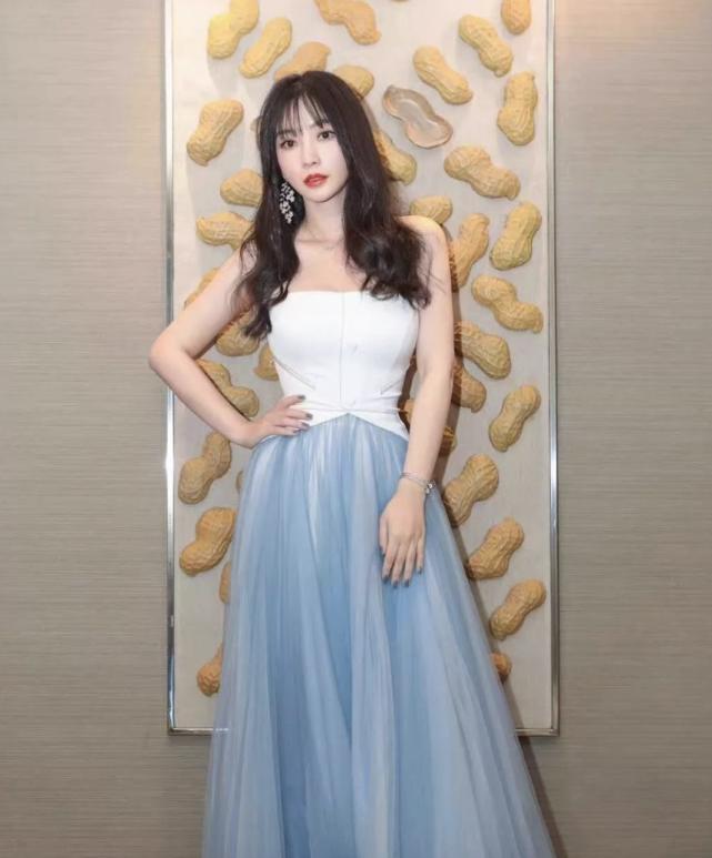 39岁柳岩自曝单身三年无人追,柳岩自曝迫切想谈恋爱