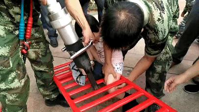 夏天带孩子去户外活动家长要警惕,户外活动这些地方要当心