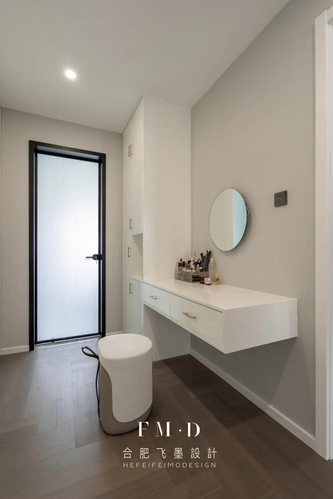 30平长方形主卧房间带衣帽间布局,衣帽间最佳布局图