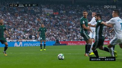 球王假装老人踢足球,内马尔假摔和c罗假摔哪个多