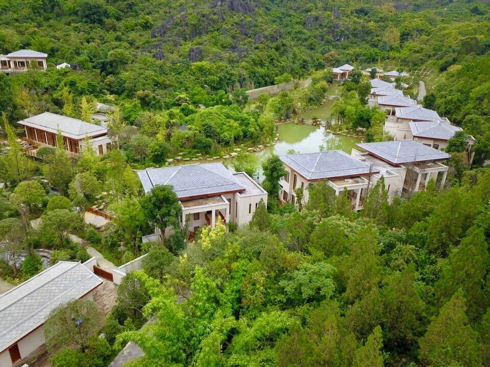 黄果树柏联温泉酒店是几星级酒店,黄果树柏联酒店在景区内怎么进去