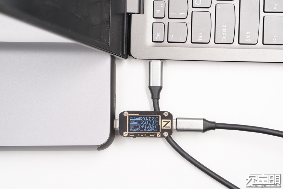 绿巨能22.5瓦充电器,绿巨能18w移动电源评测