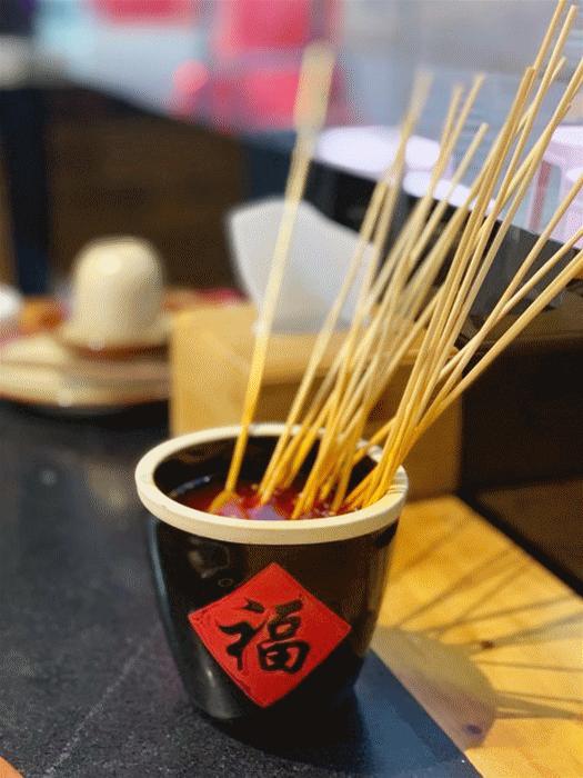 美食江湖又杀出了一对新CP~武汉仅79元抢味小宝砂锅蛙蛙鸡2人餐