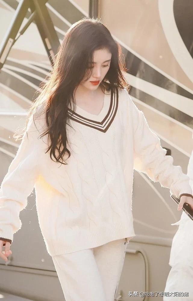 鞠婧祎扎蝴蝶结头发照片,鞠婧祎两个侧蝴蝶结发型