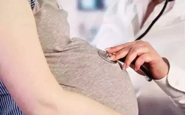 孕期轻微腹痛是怎么回事,孕期腹痛和胎动怎么区分