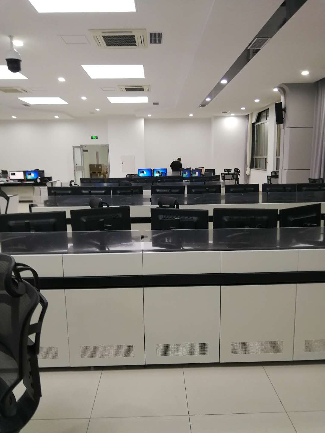 分享做副业的经验,新手小白要如何快速入门弱电行业