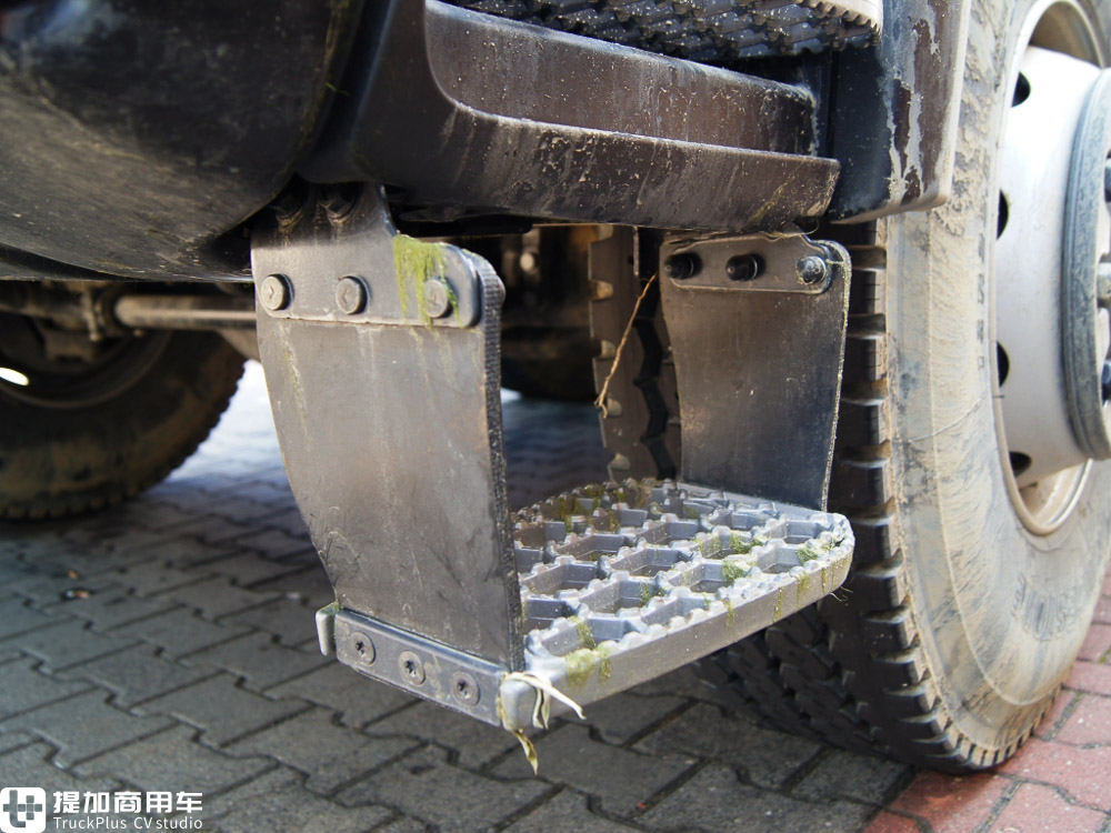 8x8斯堪尼亚,8x8是几驱