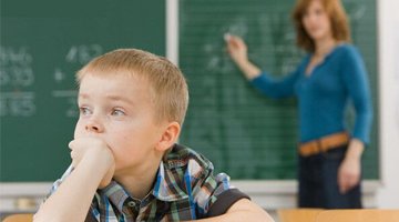 孩子智力低下家长不愿承认,儿童智力低下的表现行为有哪些