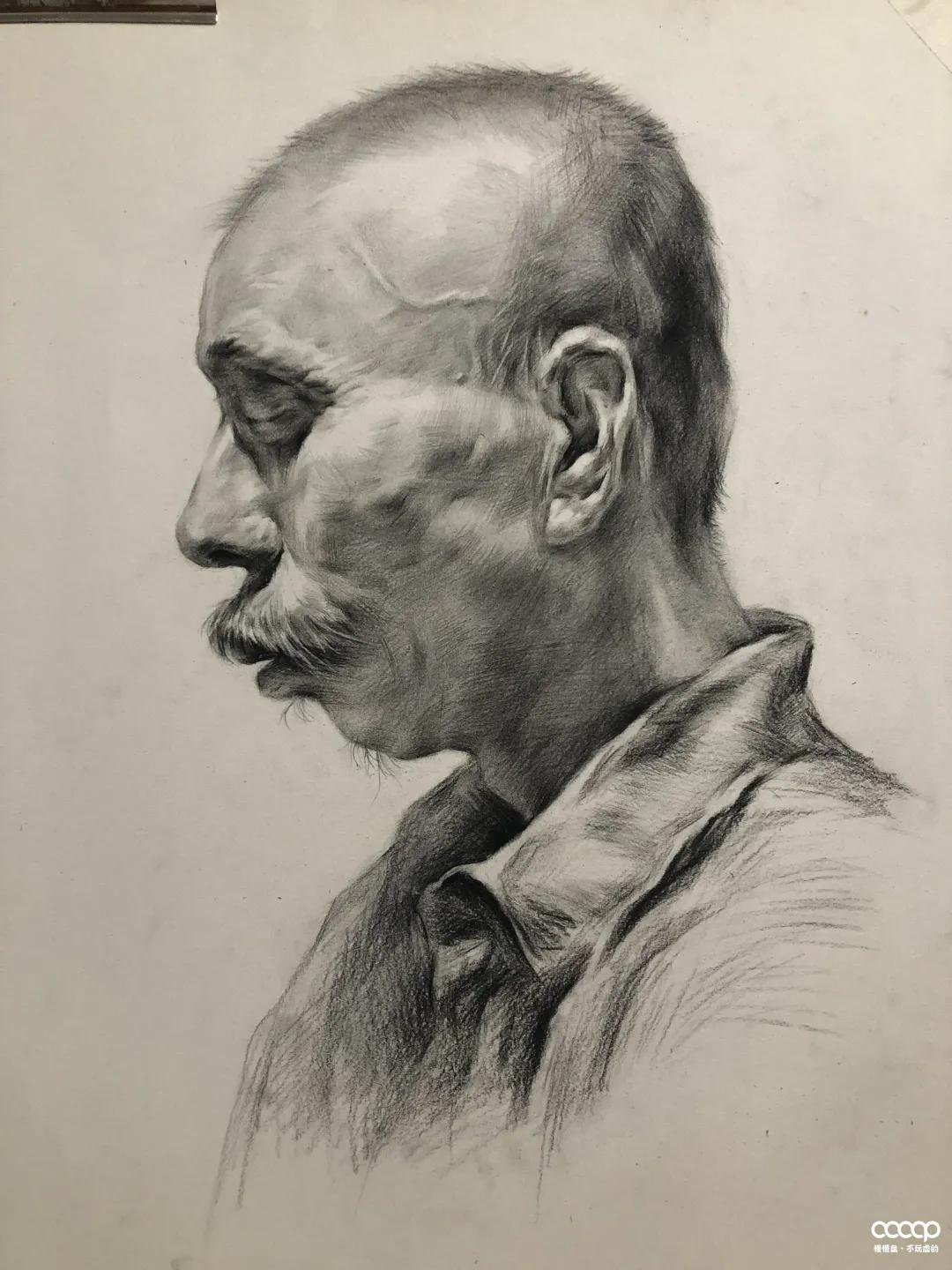 有毒！又一位宝藏小姐姐，玩核桃最爱“马虎”，朋友眼里是奇葩