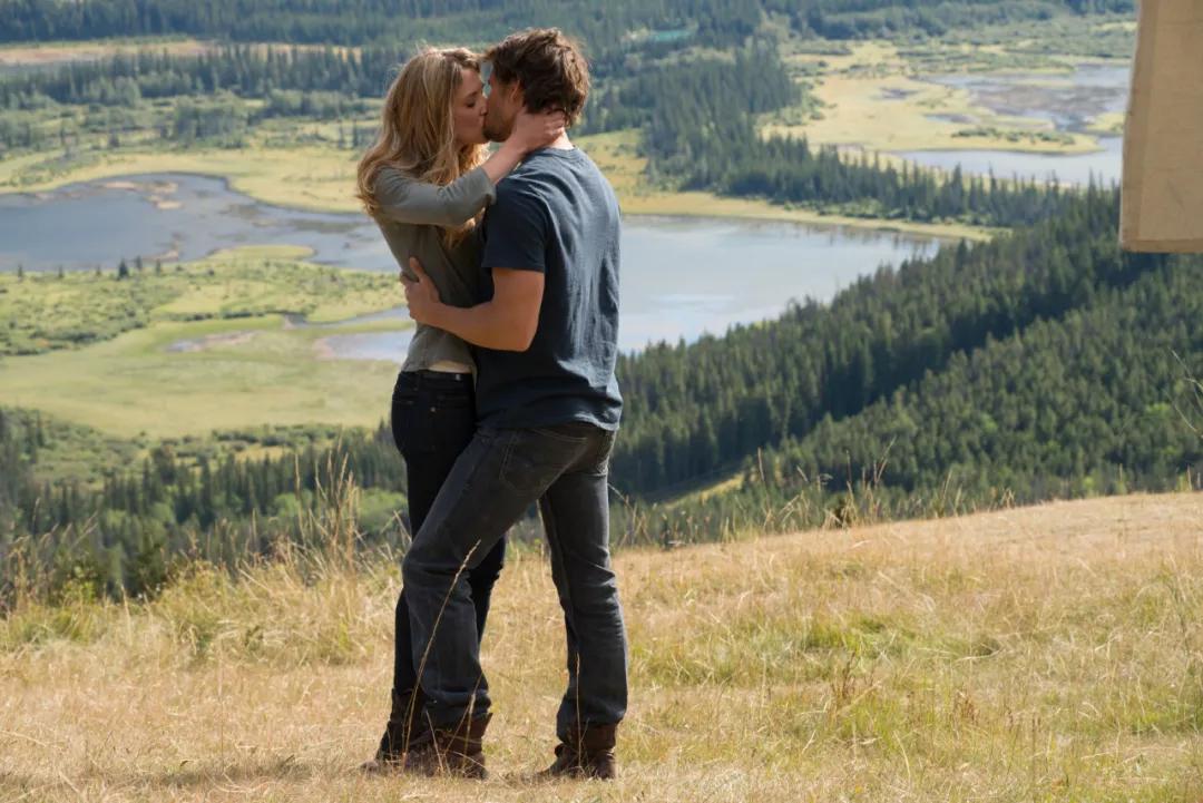 生活不能只有物质也需要精神,一个人要有富足的精神世界