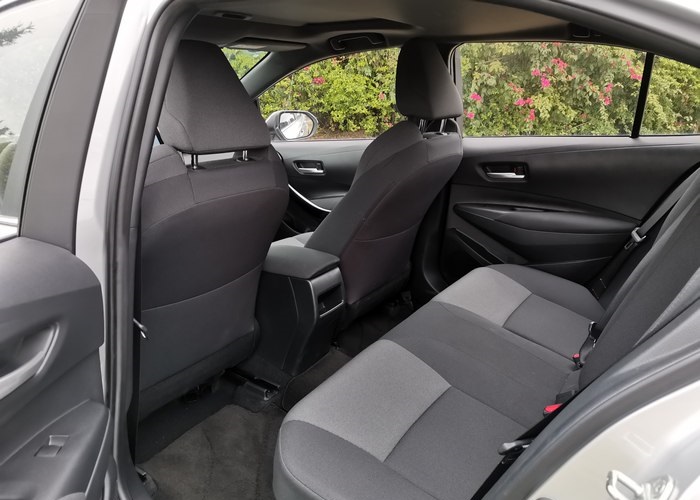 年轻人第一辆车好看,年轻人第一辆车大气