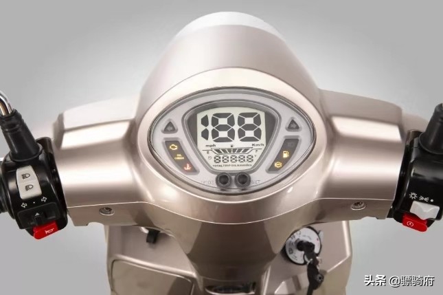 三阳jets125abs运动踏板摩托车,三阳jetsl150用的什么牌子的abs