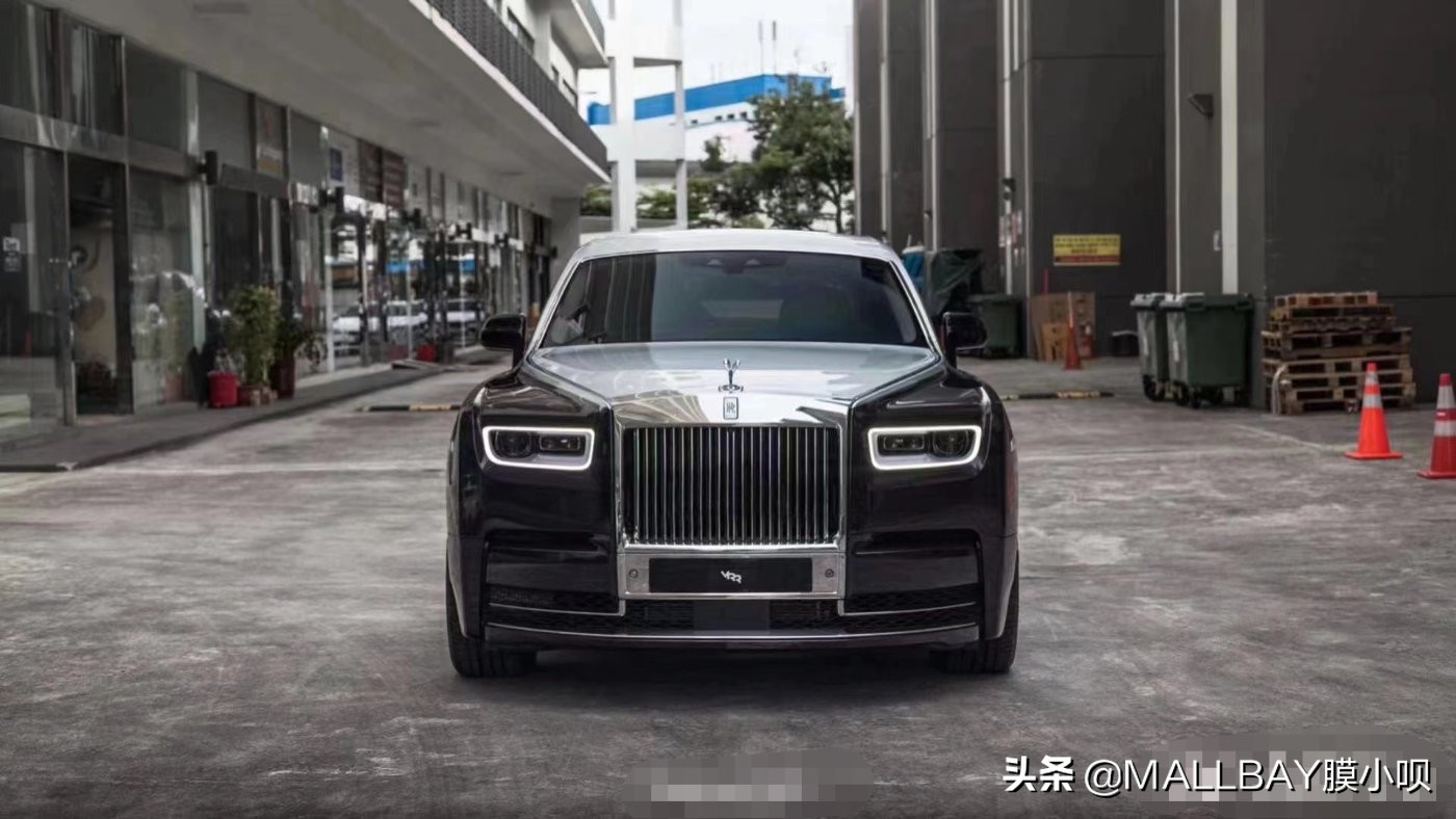 劳斯莱斯幻影新款暗紫色黑色双拼,劳斯莱斯幻影2022双拼价格