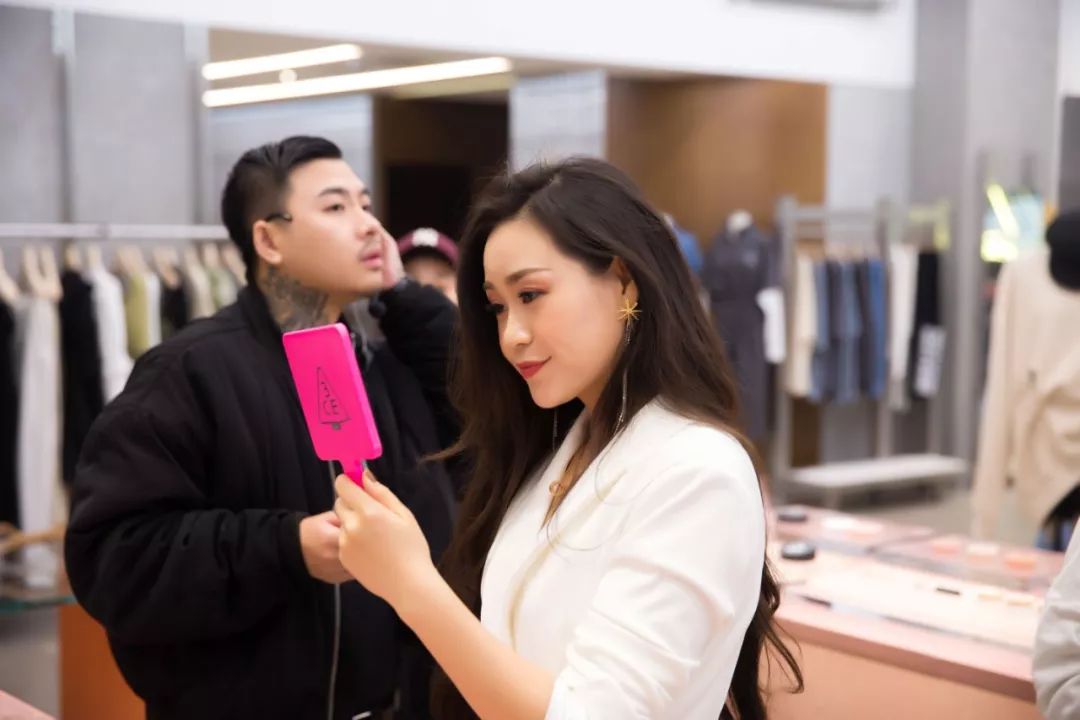 3ce旗舰店官方正品直播,3ce官方旗舰店是不是真的