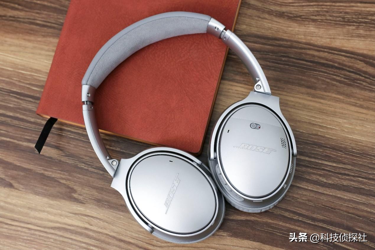 飞机上的耳机和普通耳机有区别吗,飞机上发的耳机是什么耳机