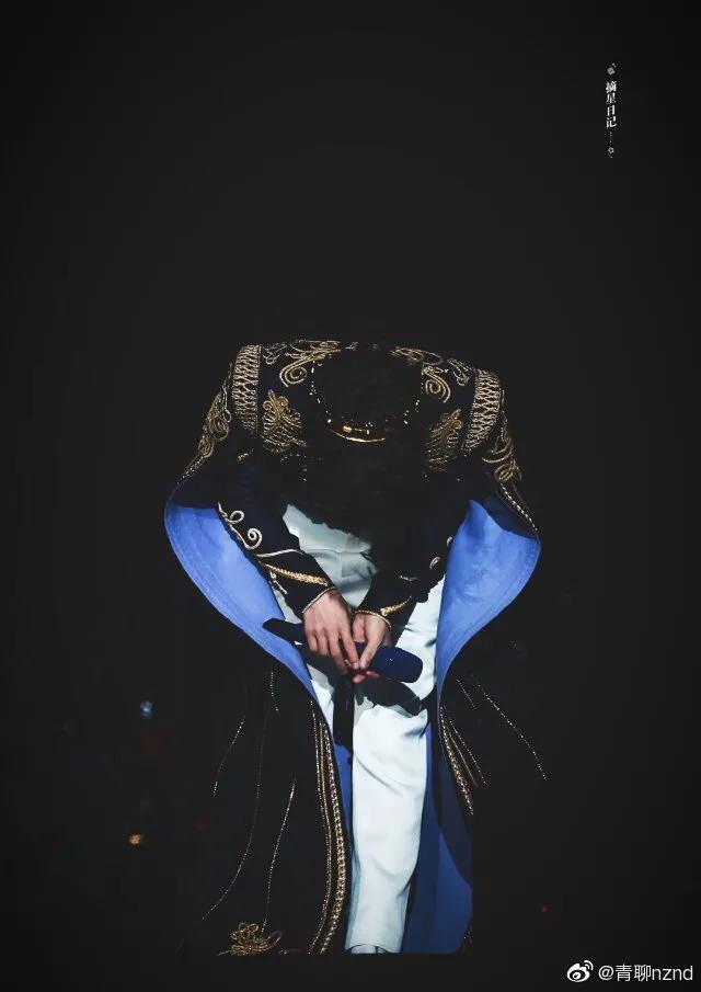 各路明星夸赞周深,专业人士花式夸周深