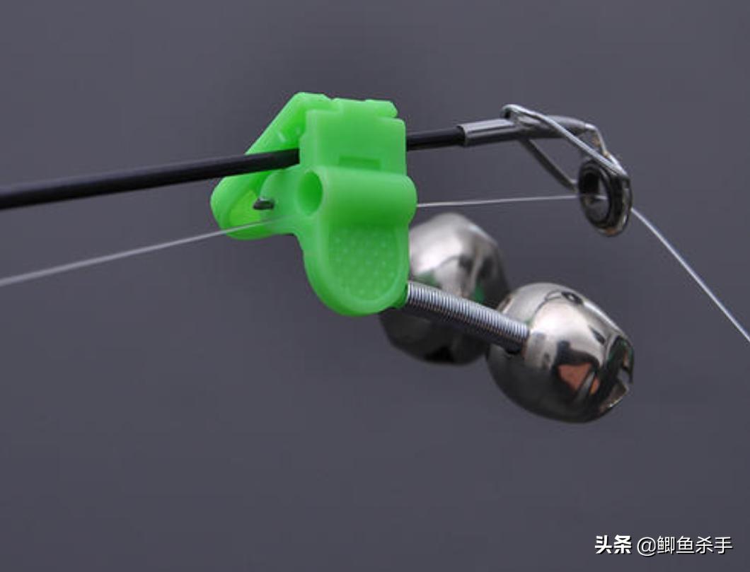 串钩钓鱼必备技巧,串钩钓鱼挂饵方法