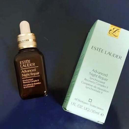 雅诗兰黛小棕瓶测评带货视频合拍,雅诗兰黛小棕瓶精华100ml辨真假