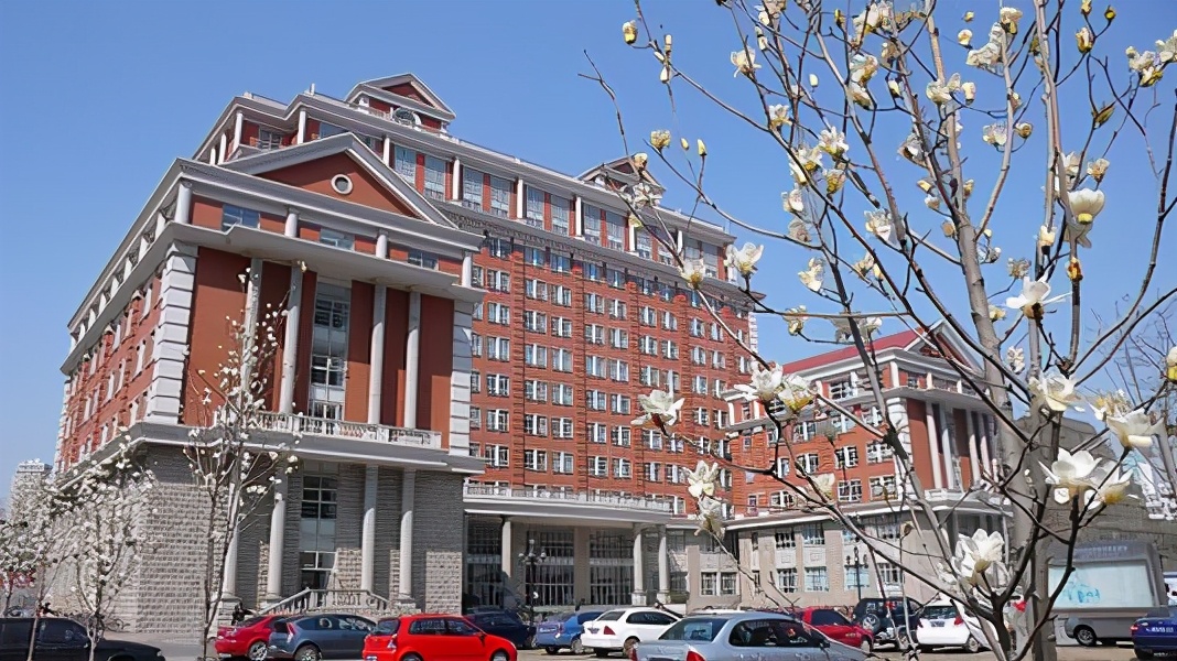 这三类大学就业不输985211,这3所双非大学实力强劲