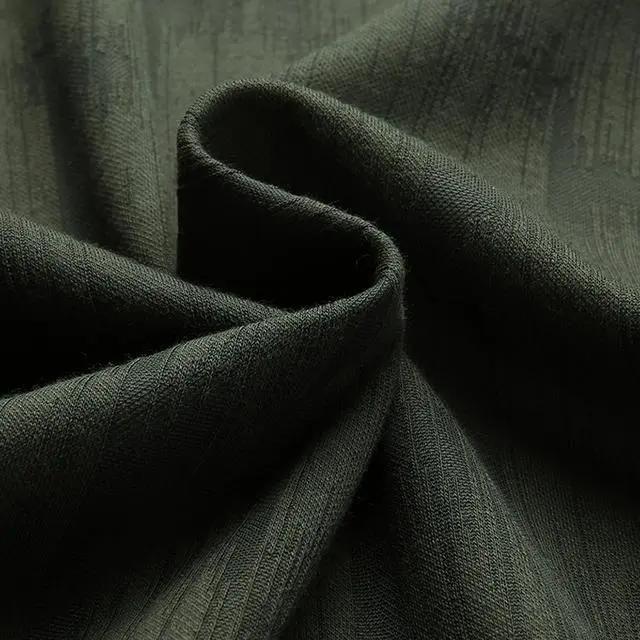 哇塞！43岁舅舅这样穿T恤，帅的让人心动，整条街回头率都归他