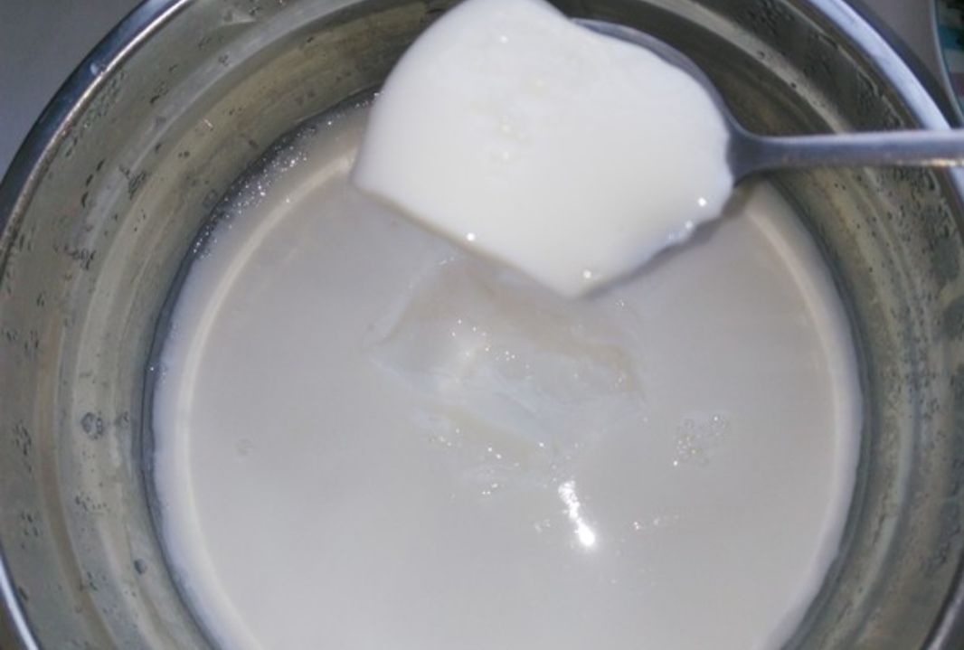 现成豆浆怎么做鸡蛋豆腐,豆浆做豆腐花教程不用内酯