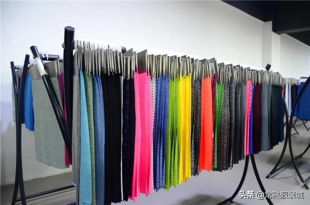 找到了！神奇的面料就在这儿！华坤针纺织用实力开启贸易新领域