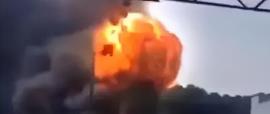 又到了碰哪都起静电的季节,又到了被静电打到的季节了