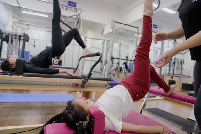 孙俪和谭维维疯狂追捧普拉提，它的益处有这么多，瘦身是其中之一