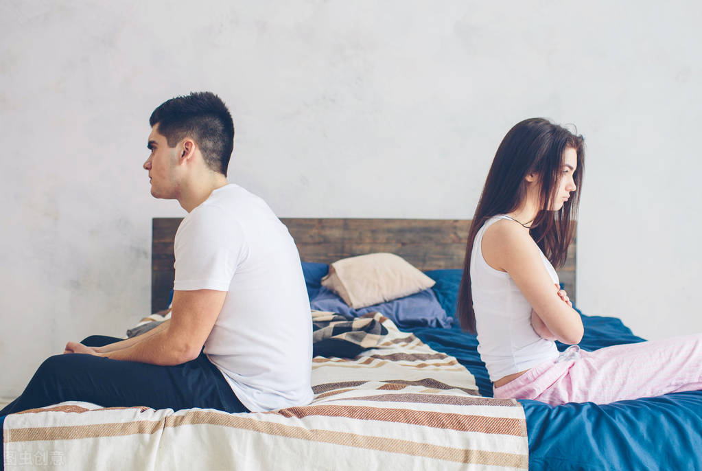 当你与另一半没话题聊你会怎么办,为什么和另一半聊天找不到话题