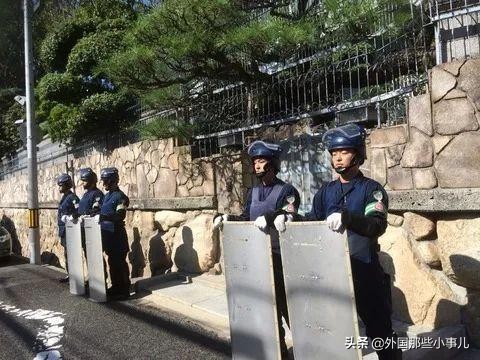 日本黑社会老大年轻的时候,日本黑社会现在的状况