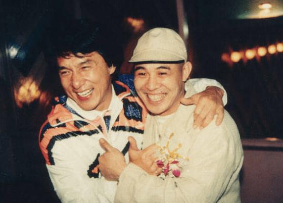 李连杰对利智一见钟情,李连杰为利智的付出