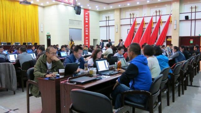 应届生考公务员是国考还是省考,公务员是参加国考还是省考好