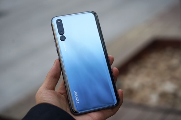 magic2值不值得换屏幕总成,荣耀magic2内屏坏了值不值得修