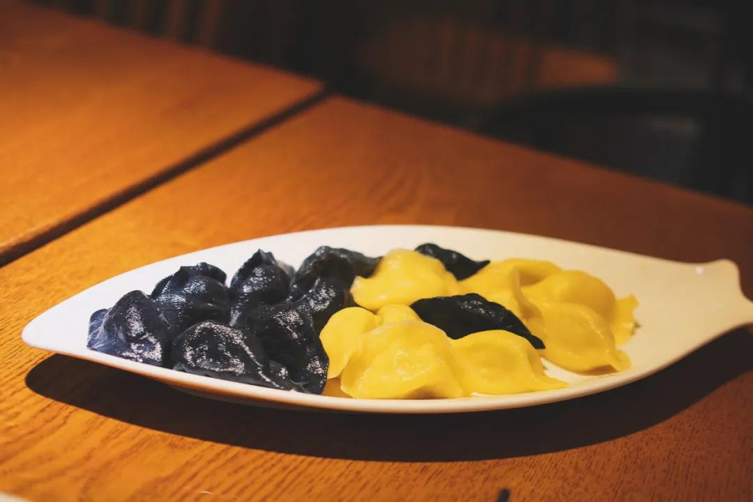 青岛好吃高端的店,青岛有什么很辣很好吃的