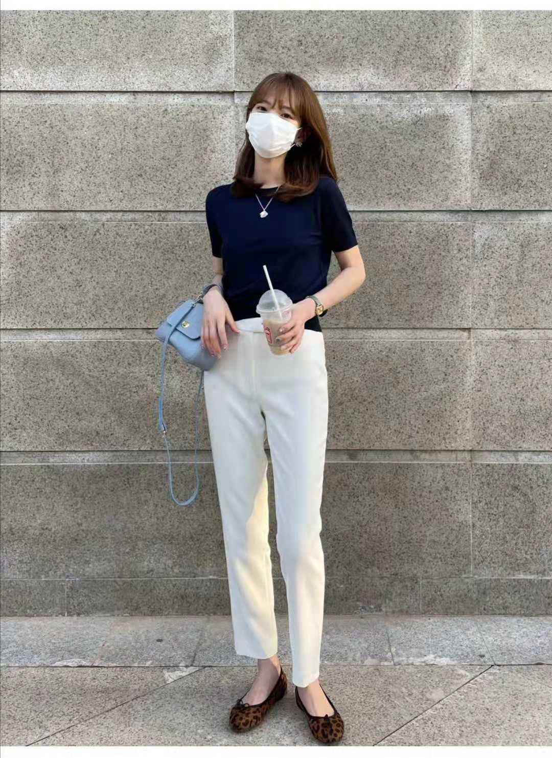 夏天米白色上衣配什么颜色裤子,白色小香风上衣搭配什么裤子好看