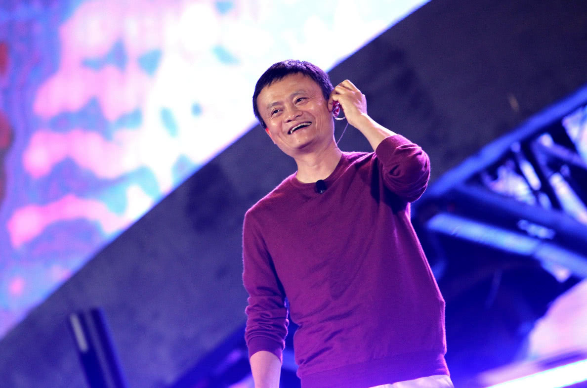 马云背后操盘手,女版“巴菲特”三顾茅庐请到手,三月狂赚138亿