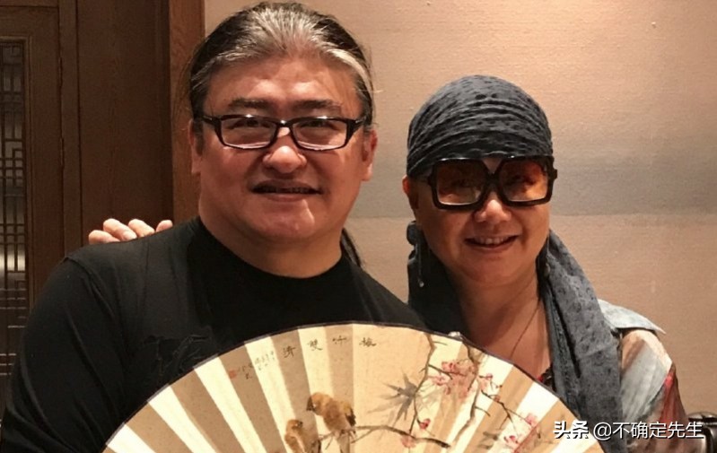 伴随一代人的刘欢，股骨头缺血性坏死，现状如何？