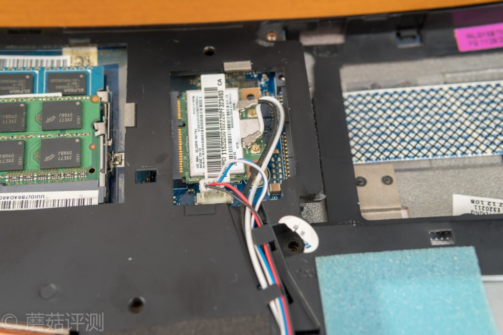 联想y400维修断轴,联想y400屏轴太紧