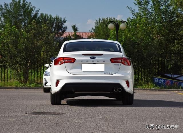 福特福克斯发动机扭矩问题,福特福克斯2014款三厢1.8手动油耗