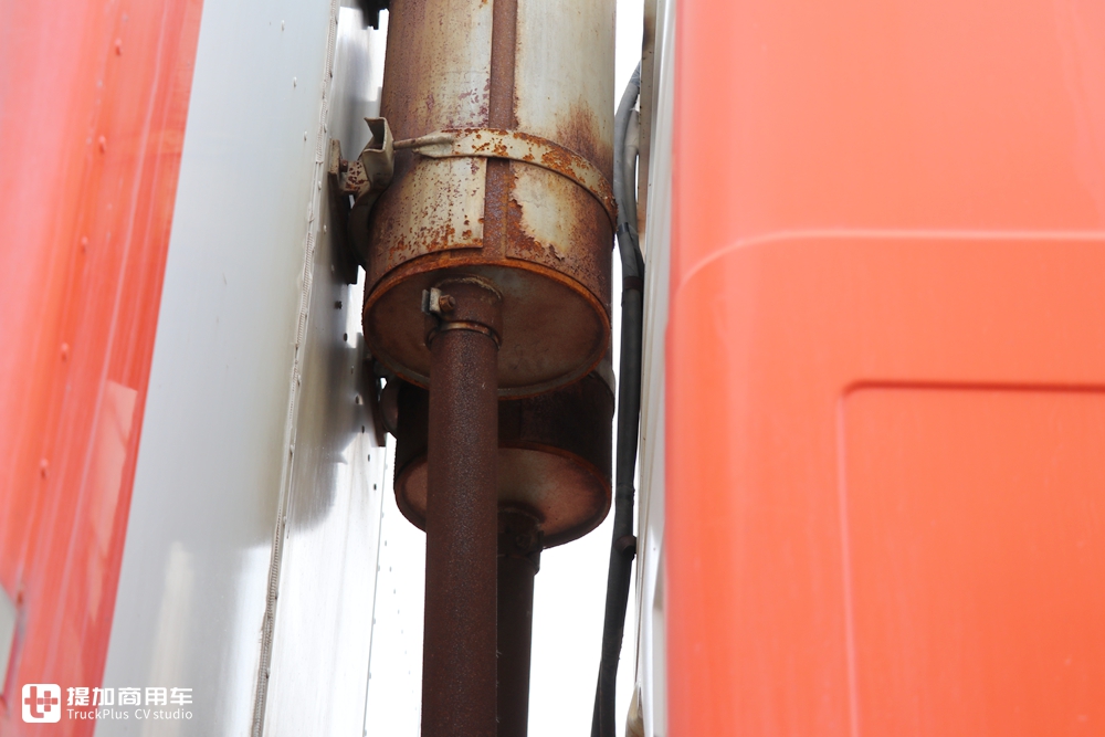 奔驰卡车和北奔,北奔重卡和奔驰一样吗