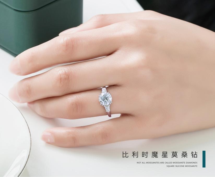 送女朋友礼物比较实用的有哪些,送女朋友礼物一般送什么比较好