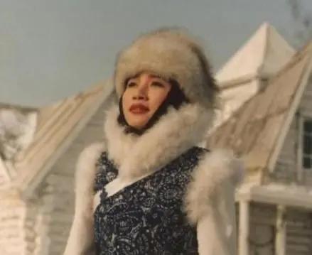 李娜从一代歌后去哪了,李娜看破红尘削发为尼