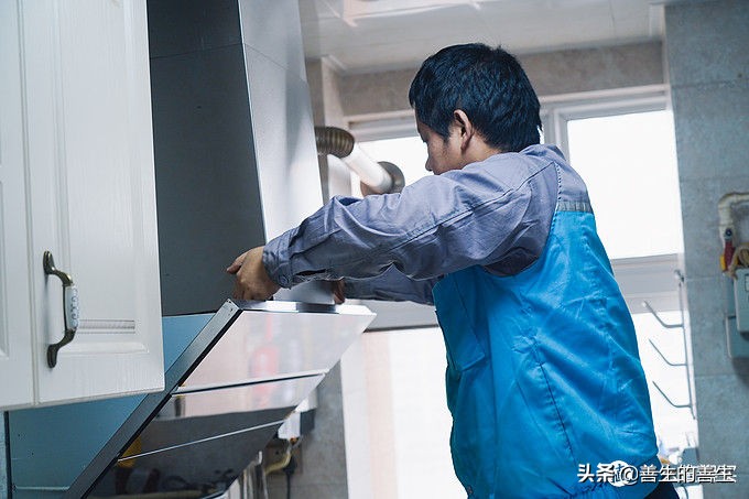 美的油烟机官方专业清洗,美的专业油烟机清洗全过程