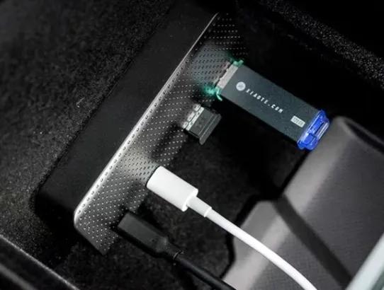 特斯拉modely充电口扩展,特斯拉车子功能介绍