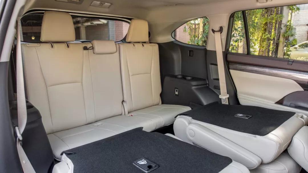 丰田汉兰达2020试驾视频,试驾汉兰达2020款外媒