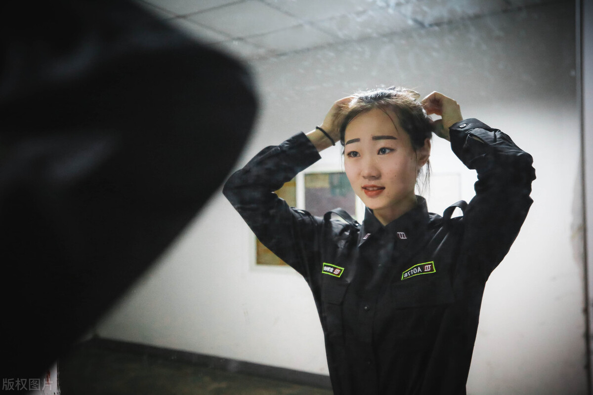 地铁安检员一年到手工资有多少,地铁安检员节假日薪资