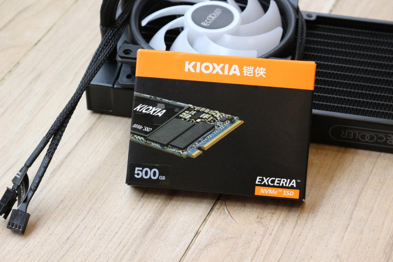 铠侠rc10固态硬盘安装教程,铠侠240g固态硬盘怎么装