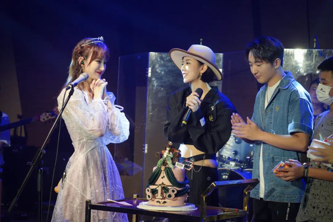 华语新晋人气女歌手陈雪凝,陈雪凝作品音乐会