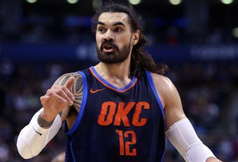 雷霆中锋亚当斯一家,雷霆亚当斯单手三分