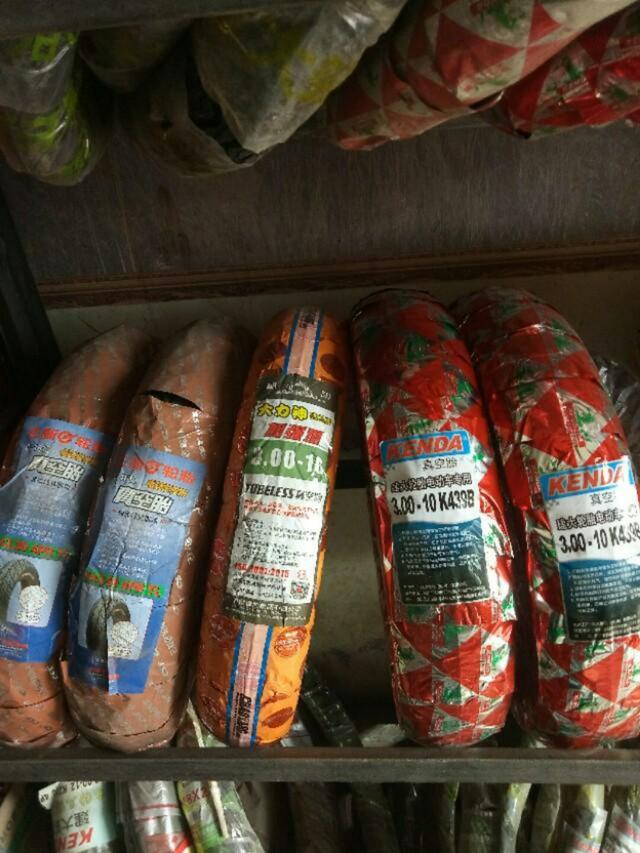 顾客真空胎塞了两次胶条就废了，提早结束使用寿命需要怎么办？